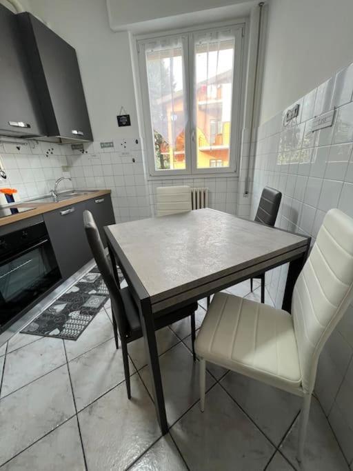 Апартаменти Orio Relax 24H Airport 1 - 3 Minute From Arrival By Bus Бергамо Екстер'єр фото
